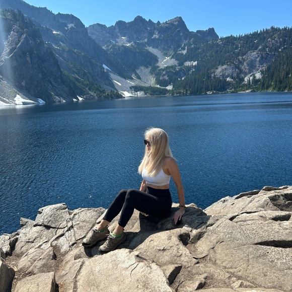 Meet your Posher, Jen - Picture 6 of 7